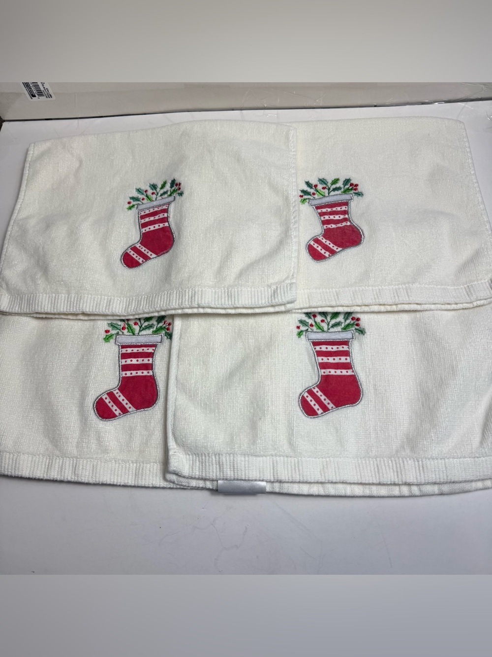 Vintage Christmas Stocking Hand Towels Set of 4 Applique Embroidered 100% Cotton